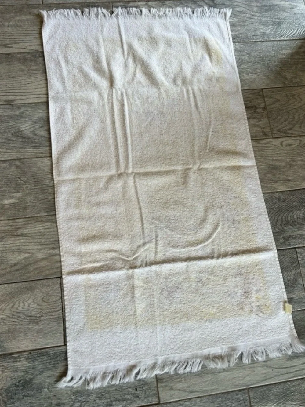 Retro Vintage Bath towel Floral Loop Yarn 100% Cotton Made In USA Yellow Fringe
